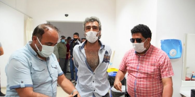Tartıştığı eşini 7 yerinden bıçakladı