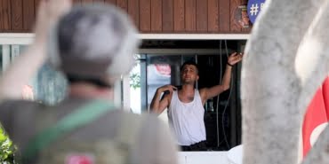 image_750x_60a39fb23cf34