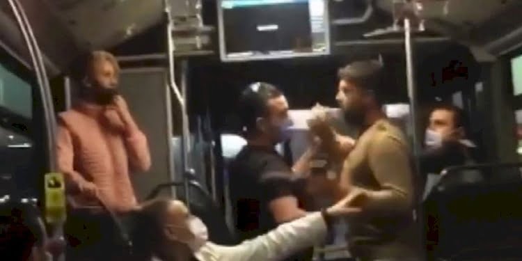 Metrobüste tartışıp birbirlerinin yüzüne tükürdüler