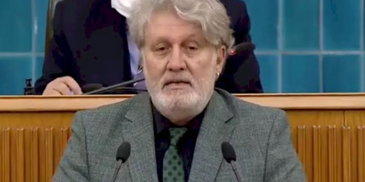 Burhan Şeşen, kürsüden seslendi: Ey bu ülkeyi yönetenler…