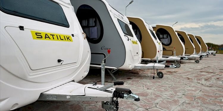 Karavan ilanları uçtu
