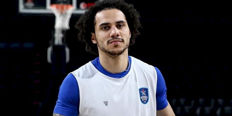 Shane Larkin, Ergin Ataman’la konuşmasını anlattı
