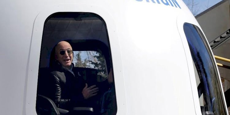 Jeff Bezos tarihe geçecek kararını açıkladı