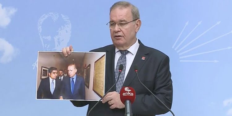 CHP’li Öztrak o fotoğrafı gösterip, çağrı yaptı