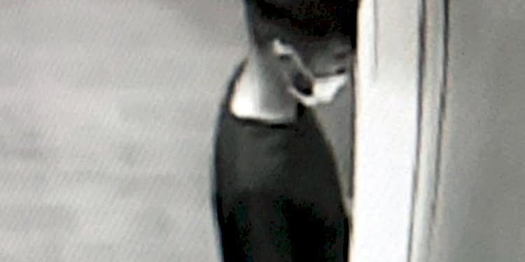 ATM’deki açığı fark edip, vurgun yaptılar