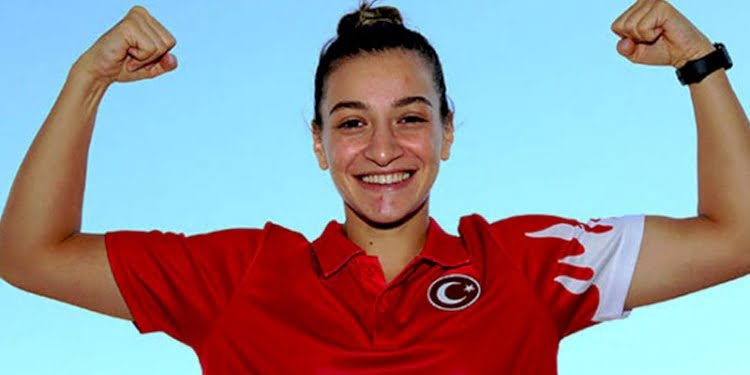 Buse Naz Çakıroğlu’ndan altın madalya