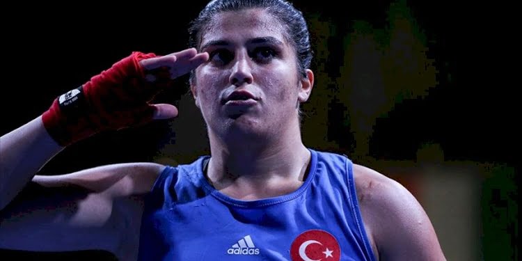 Milli boksör Busenaz Sürmeneli Fransa’da altın madalya kazandı