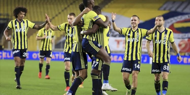 Fenerbahçe, 9 yabancı futbolcusuyla yolları ayırıyor