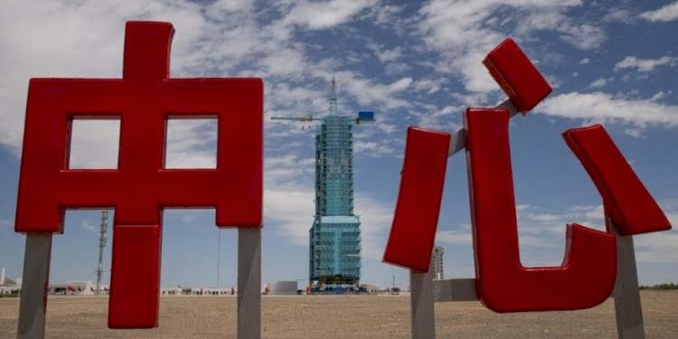 Çin’in insanlı uzay aracı Shenzhou-12, bu gece fırlatılacak