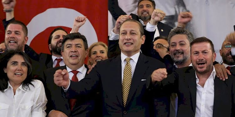 Galatasaray’ın yeni başkanı Burak Elmas’tan Tayyip Erdoğan mesajı