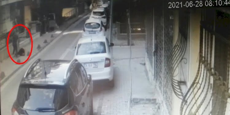 Dehşet anları kamerada: Defalarca bıçaklanan kadını çevredekiler kurtardı