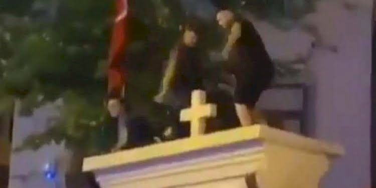 Kilise duvarında tepki çeken görüntülerde yeni gelişme