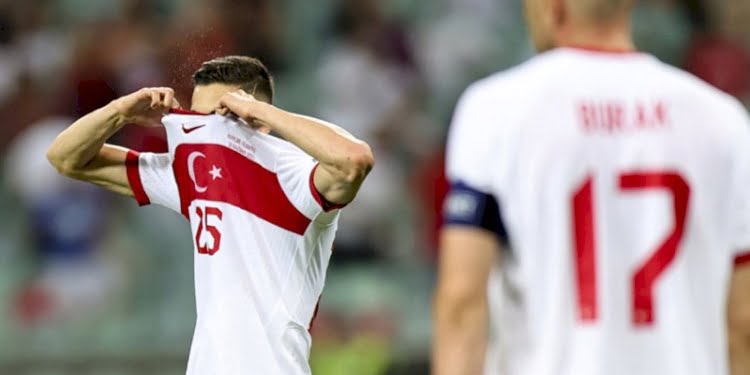 EURO 2020’nin en kötü ilk 11’ini seçtiler… Listede iki Türk futbolcu yer aldı
