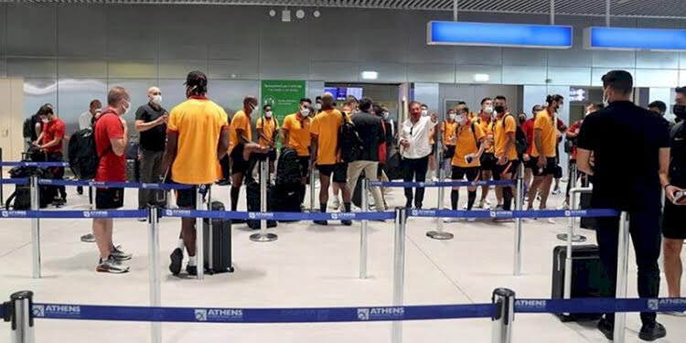 Galatasaray, Yunanistan’dan geri döndü