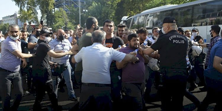 Adıyaman’da tütün direnişi MHP’yi sarstı