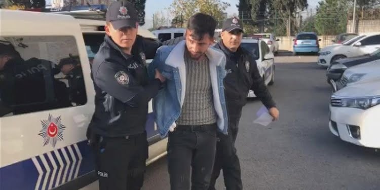 Eşinin yüzünü kesip 20 kez bıçaklayan adama indirimli ceza