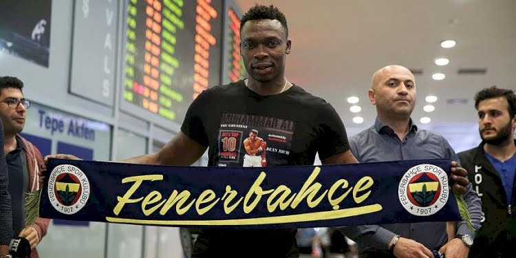 Eski Fenerbahçeli kaleci Kameni geçirdiği trafik kazasında ağır yaralandı