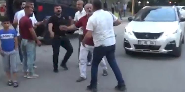 Diyarbakır’da gazetecilere böyle saldırdılar