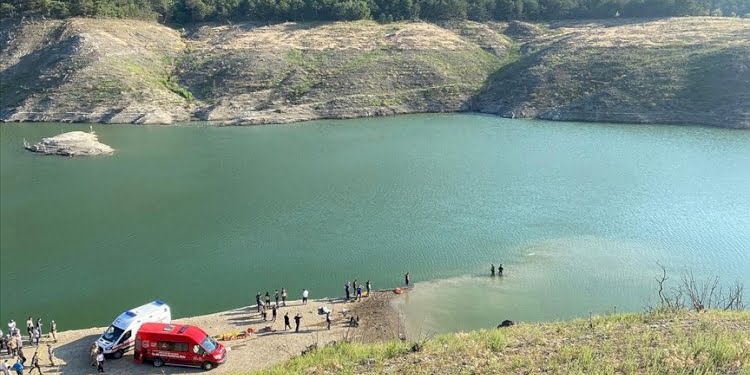 Amasya’da baraj gölünde aynı aileden 5 kişi boğularak hayatını kaybetti