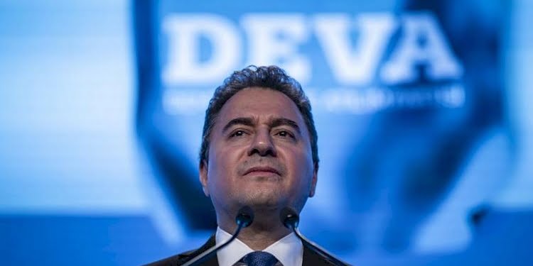 Babacan’ın kurmayıydı… DEVA Partisi’nde üst düzey istifa