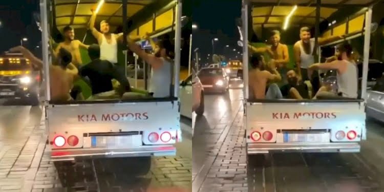 Görüntüler tepki çekti: Kamyonet kasasında tehlikeli yolculuk