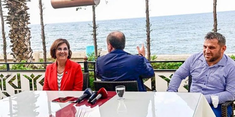 Muharrem İnce basın toplantısında gazetecilere sırtını döndü
