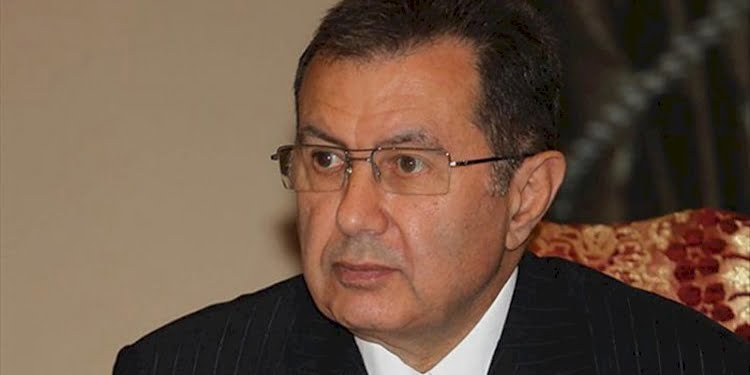 Mehmet Emin Karamehmet kulübü devrediyor…
