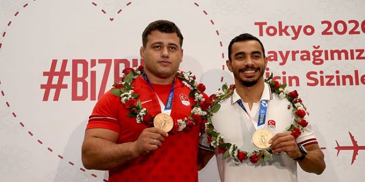 Rıza Kayaalp ve Ferhat Arıcan yurda döndü