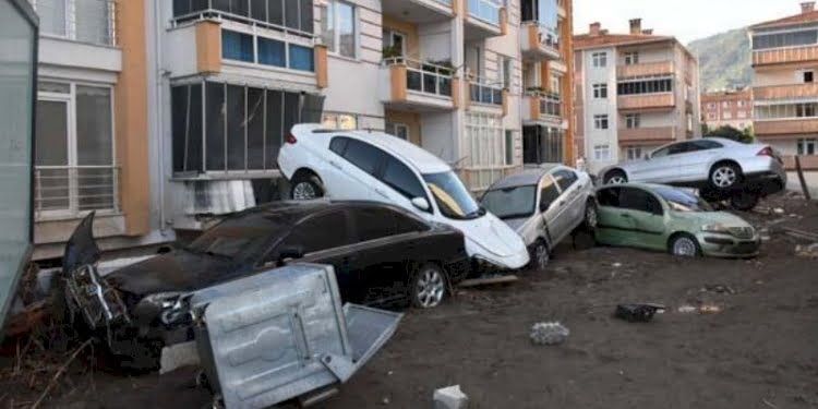 Selin ardından araç mezarlığı oluştu