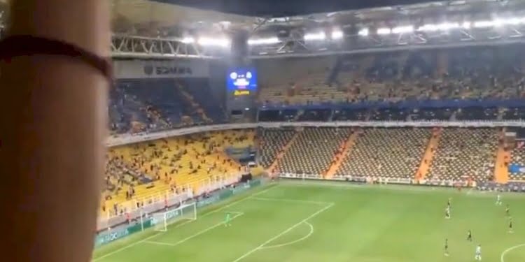 Kadıköy’deki maça bu slogan damga vurdu: Ülkede mülteci istemiyoruz!
