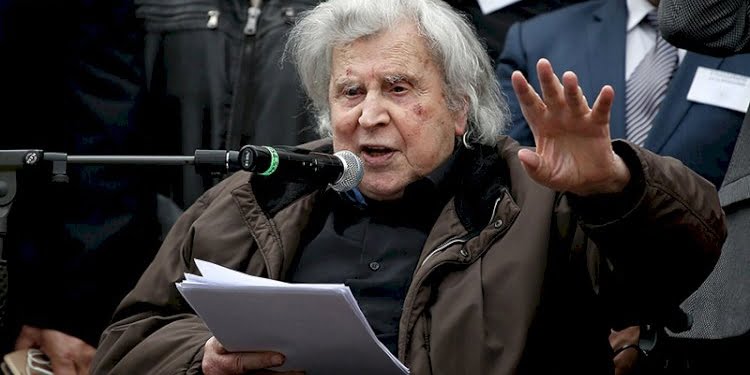 Mikis Theodorakis hayatını kaybetti