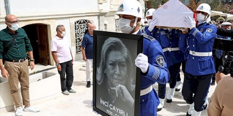 Sanatçı İnci Çayırlı son yolculuğuna uğurlandı