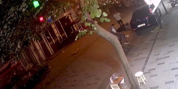 Kapkaççıyı gazeteci yakaladı
