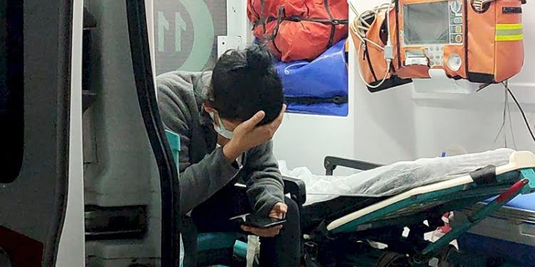 Taksi ücretini ödemek istemedi, polisleri görünce korona olduğunu söyledi