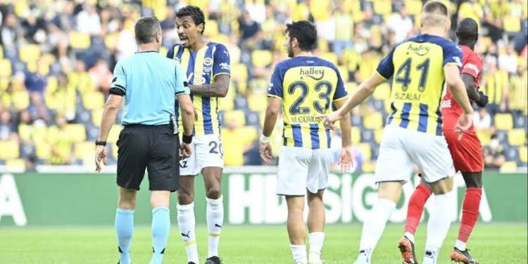 Sivasspor maçından sonra Fenerbahçe’den tepki: ‘Bu ihanet’