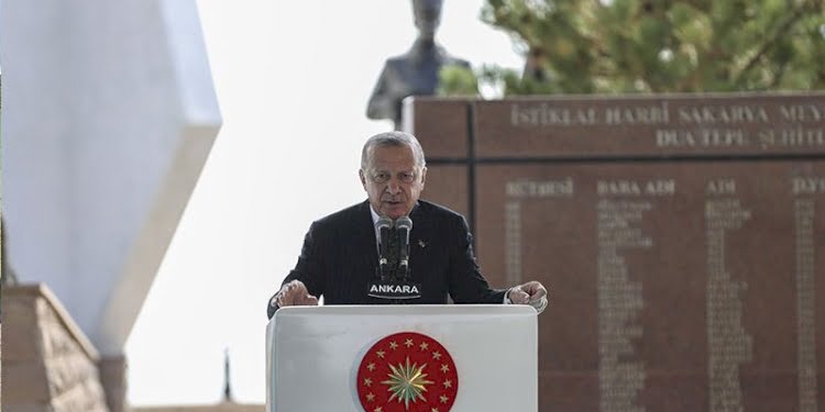 Erdoğan: Cumhuriyet tarihinin en cesur makas değişikliğini yaptık