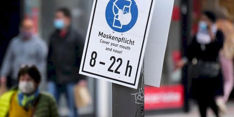 Maske uyarısı yapan kasiyeri öldürdü
