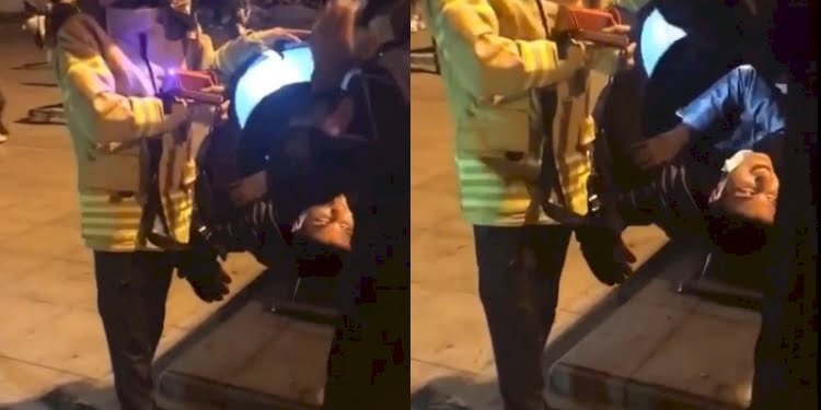 Fotoğraf çektirmek için girdiği tarihi topun içine sıkıştı