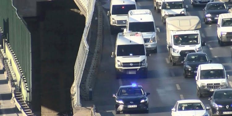 İstanbul’da sürücülerin yeni kabusu: Çakarlı minibüsler