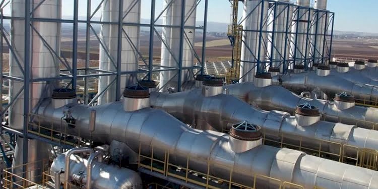 Doğalgaza meskenler hariç yüzde 15 zam