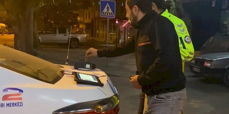 Alkollü sürücü, alkolmetreyi pos makinesi sandı