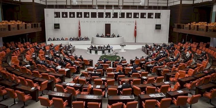 AKP muhalefeti masaya böyle mi çekecek? ‘Başkanlık’tan ‘yarı başkanlığa’ iddiası