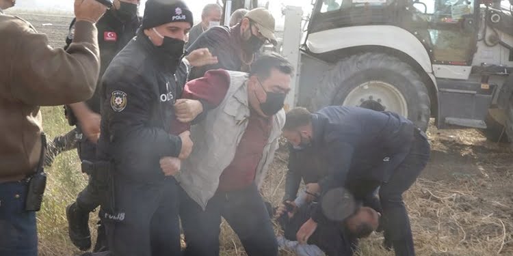 Genelev yıkımında ortalık karıştı