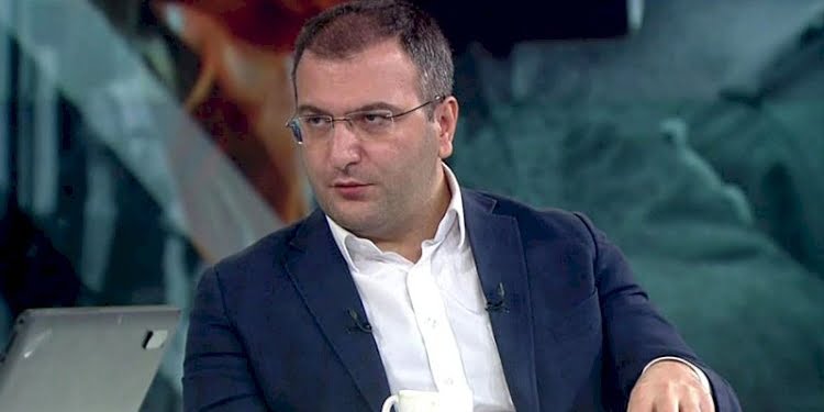 ‘2023, 2018 kadar kolay geçmeyecek…’ Cem Küçük’ten AKP’lilere Halk Tv çağrısı