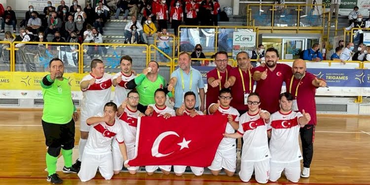 Down Sendromlular Futsal Milli Takımı’ndan tarihi başarı!