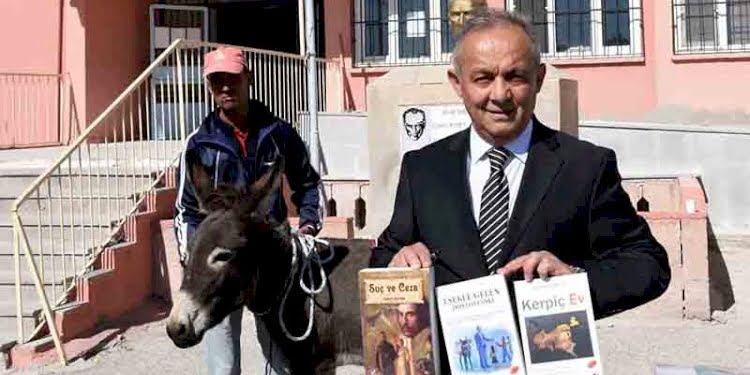 ‘Eşekli Dostoyevski’ çocuklara kitap dağıttı