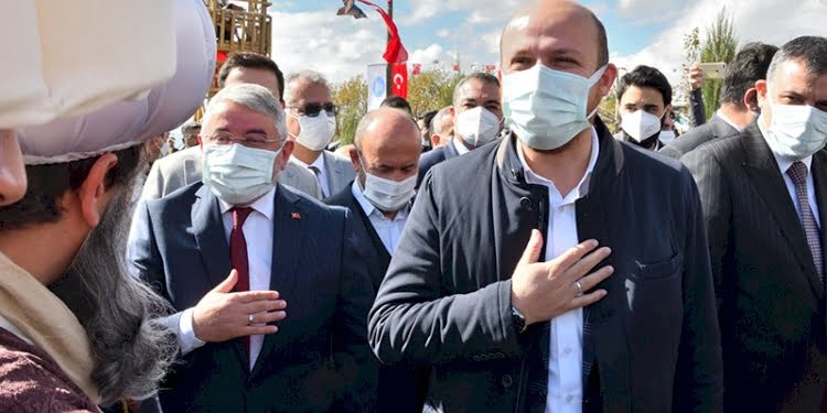 Bilal Erdoğan TÜGVA’cılara böyle seslendi: Kıskanıyorlar