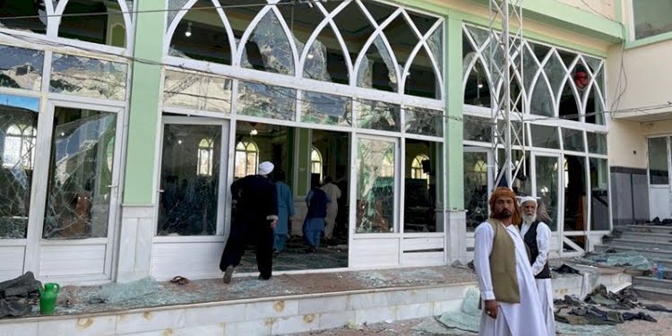Afganistan’da camiye bombalı saldırı! En az 30 ölü