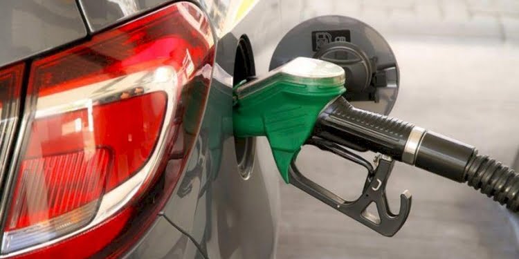 Benzine 44 kuruş zam