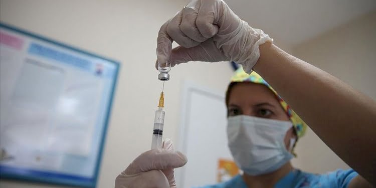 Yeni koronavirüs varyantı uyarısı: Yüzde 80 aşı bile olsa…